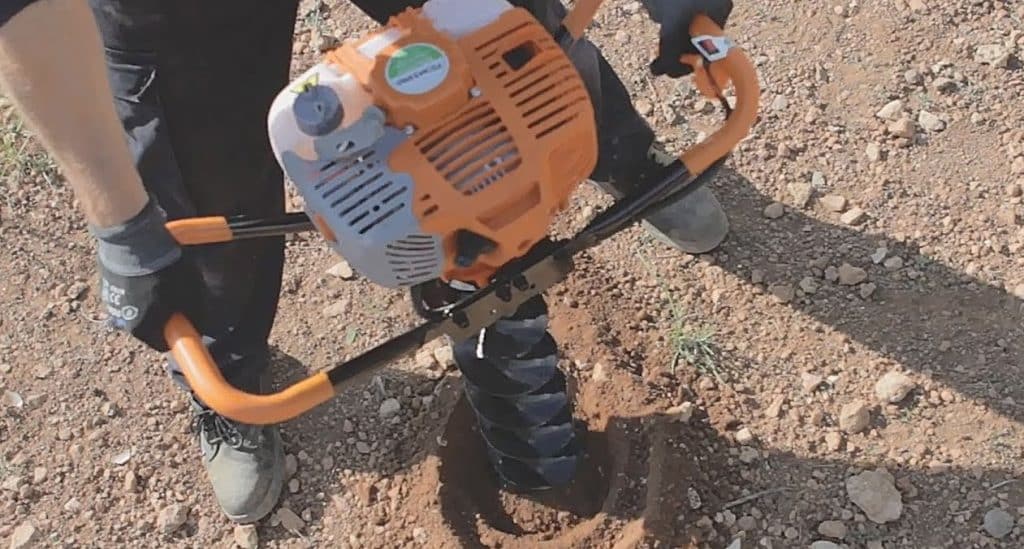 La tarière thermique : ses avantages - Micro Cassandre